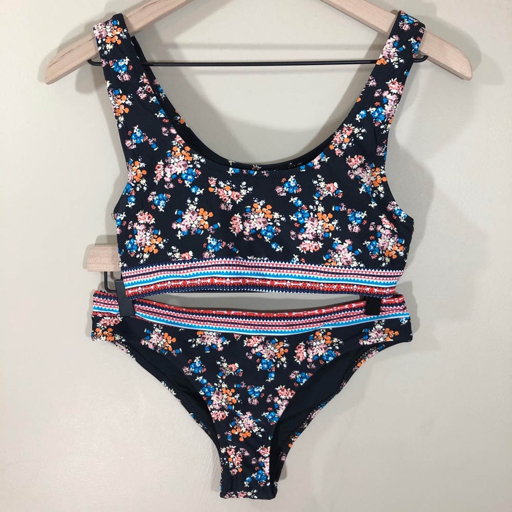 Cupshe Bikini - image 1